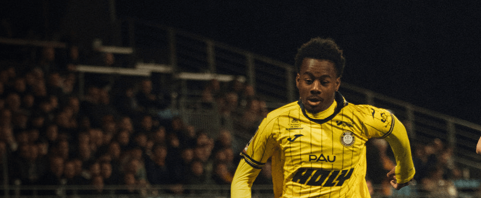 Pau FC. Source: Official Facebook. Edited photo