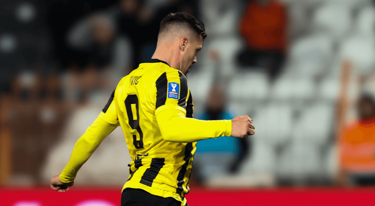AEK Athens. Source: Official Facebook. Edited photo