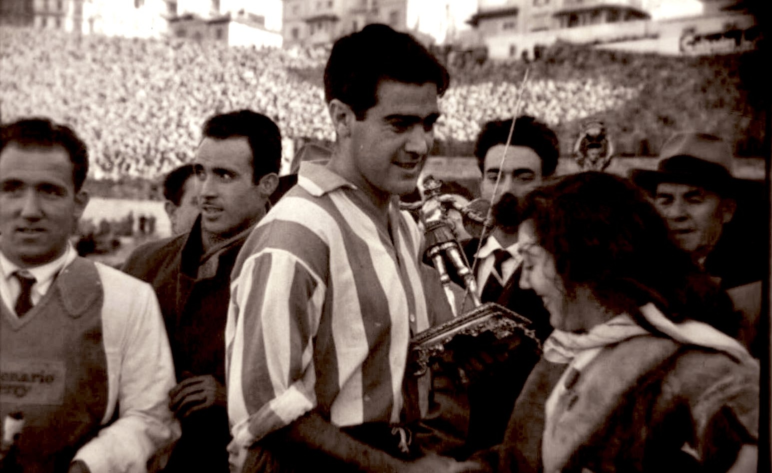 Adrián Escudero