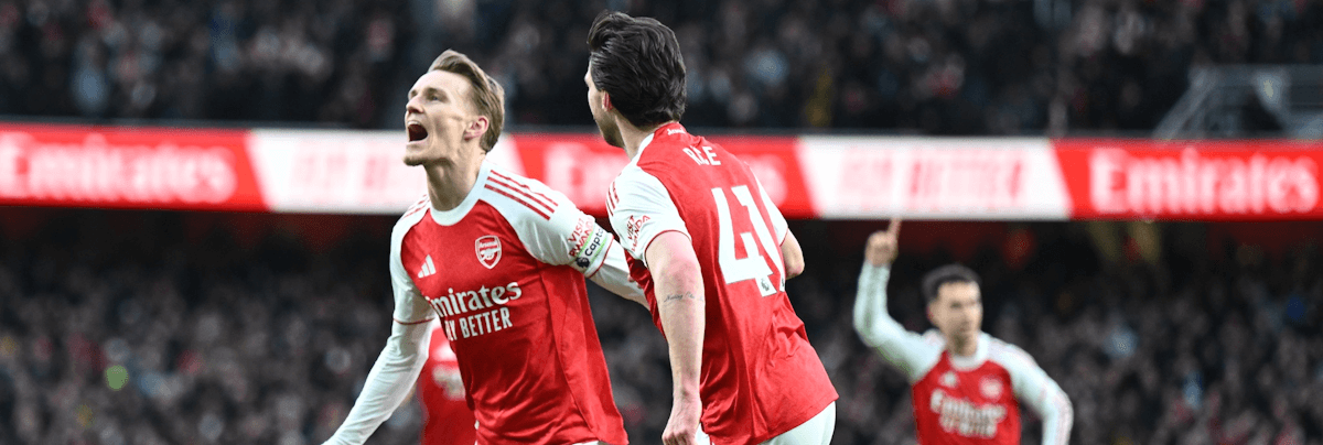 Arsenal. Source: Official Facebook. Edited photo