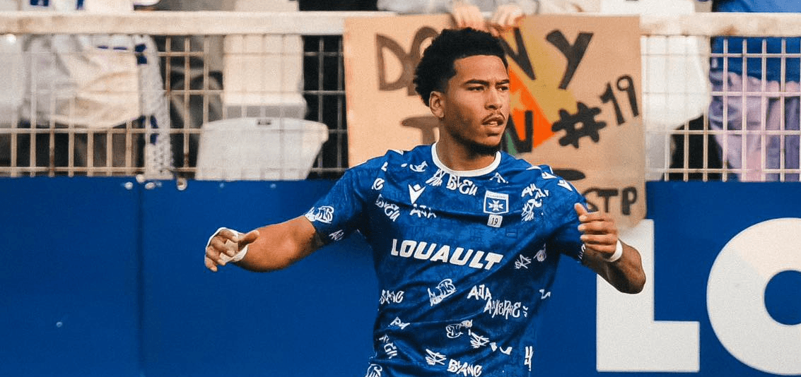 Auxerre. Source: Official Facebook. Edited photo