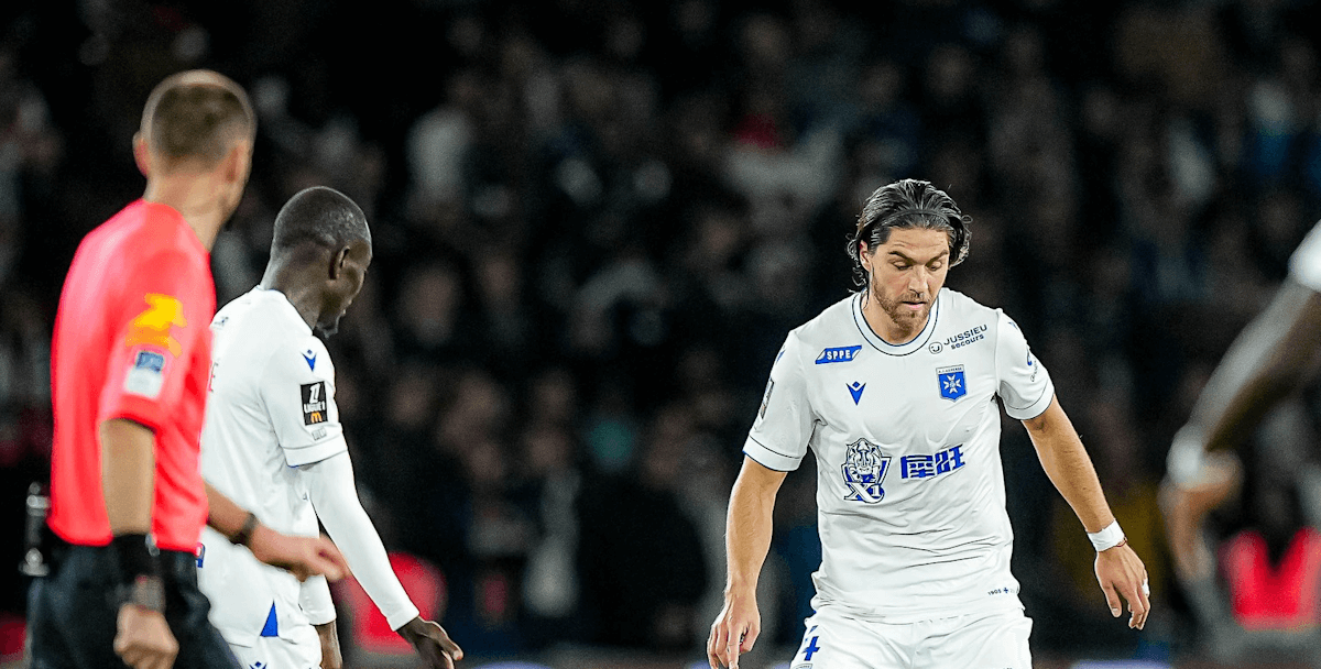 Auxerre. Source: Official Facebook. Edited photo
