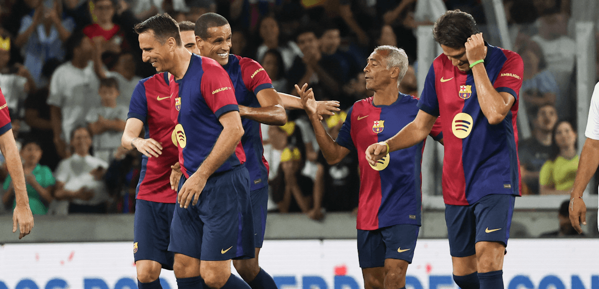 Barcelona Legends. Source: Official Facebook. Edited photo