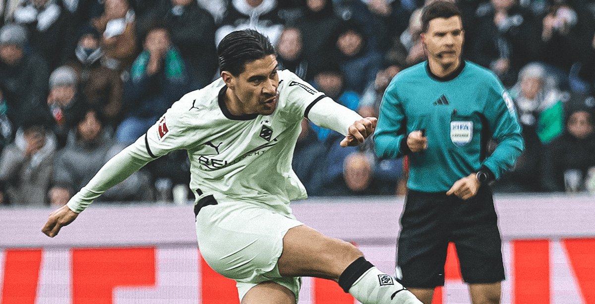 Borussia-Monchengladbach. Source: Official Facebook. Edited photo
