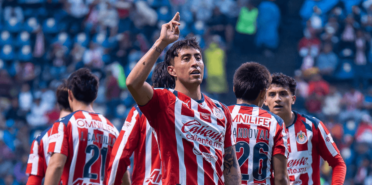 Chivas-Guadalajara. Source: Official Facebook. Edited photo