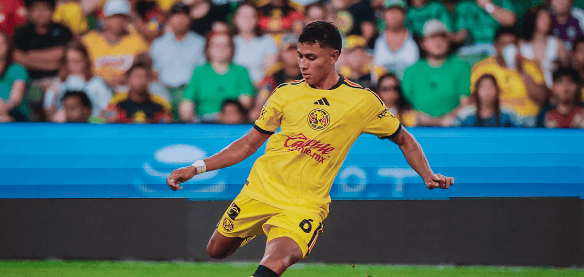 Club-America. Source: Official Facebook. Edited photo