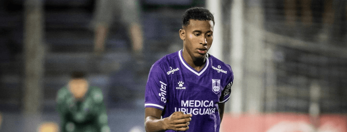 Defensor Sporting. Source: Official Facebook. Edited photo