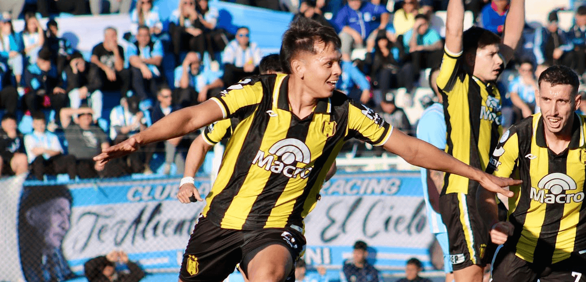 Deportivo Madryn. Source: Official Instagram. Edited photo