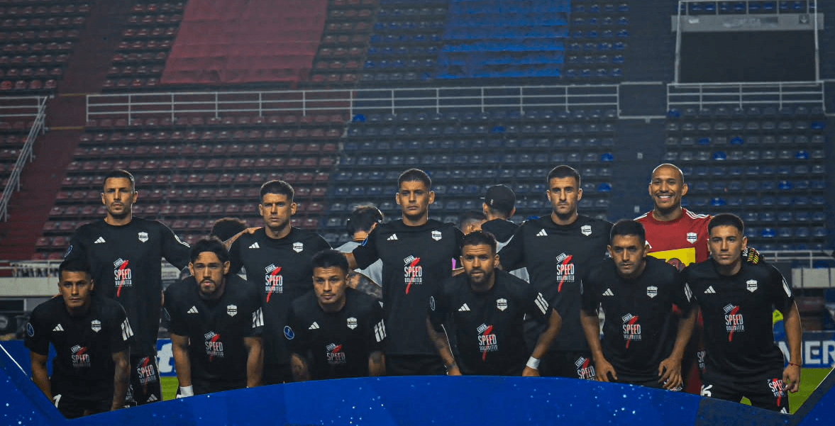 Deportivo Riestra. Source: Official Instagram. Edited photo