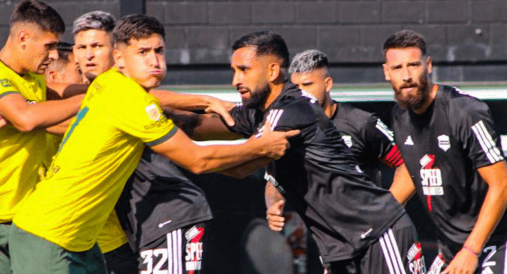 Deportivo Riestra. Source: Official X/Twitter. Edited photo