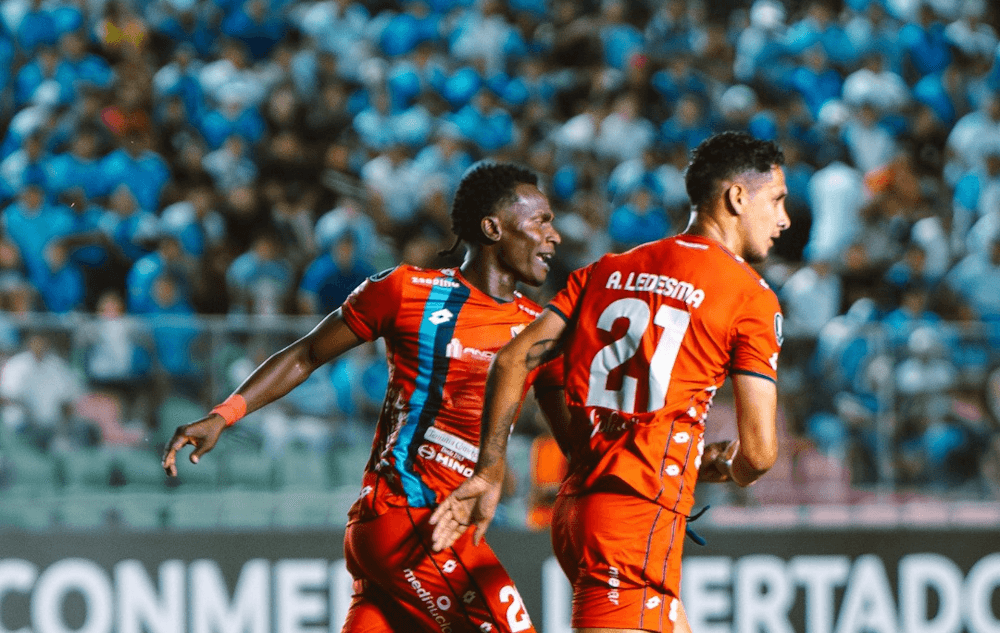 El Nacional. Source: Official Facebook. Edited photo.