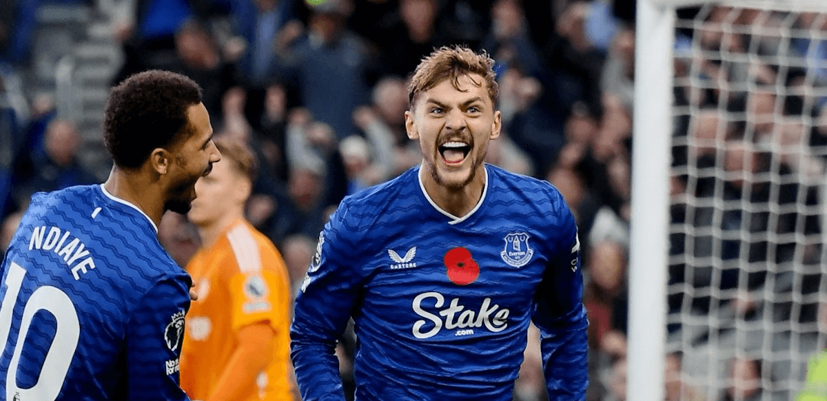 Everton. Source: Official Facebook. Edited photo
