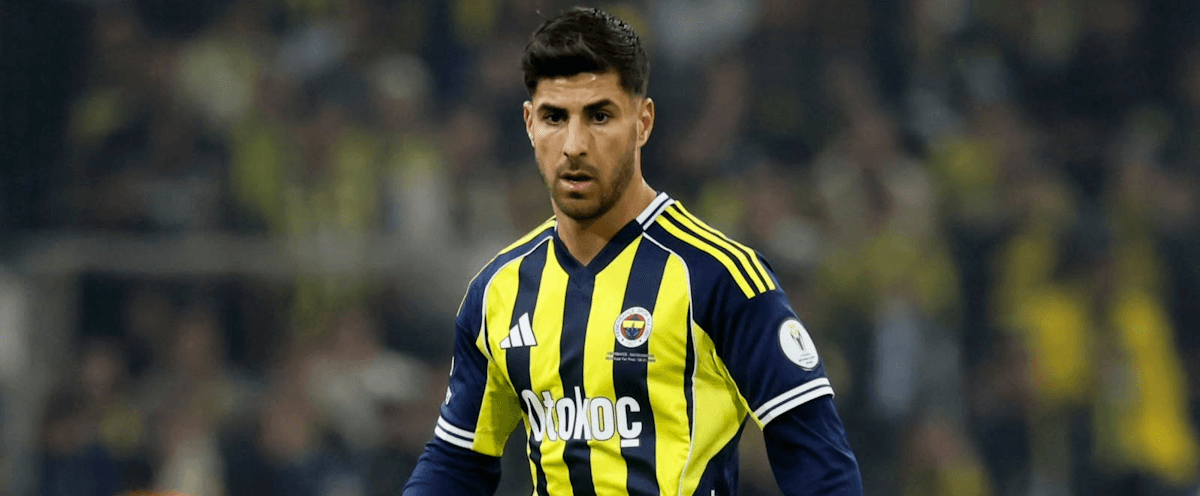 Fenerbahce. Source: Official Instagram. Edited photo