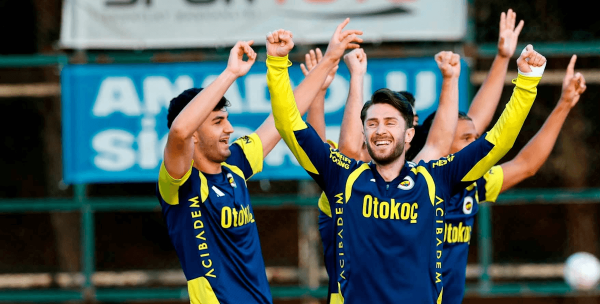 Fenerbahce. Source: Official Facebook. Edited photo