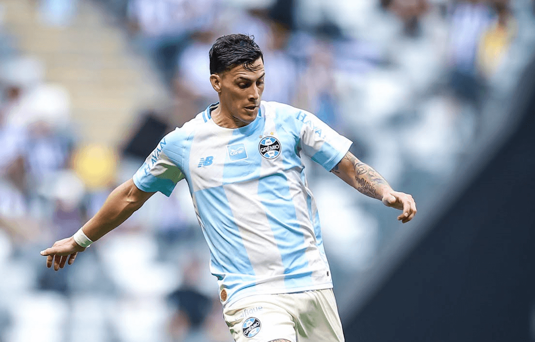 Gremio. Source: Official Facebook. Edited photo