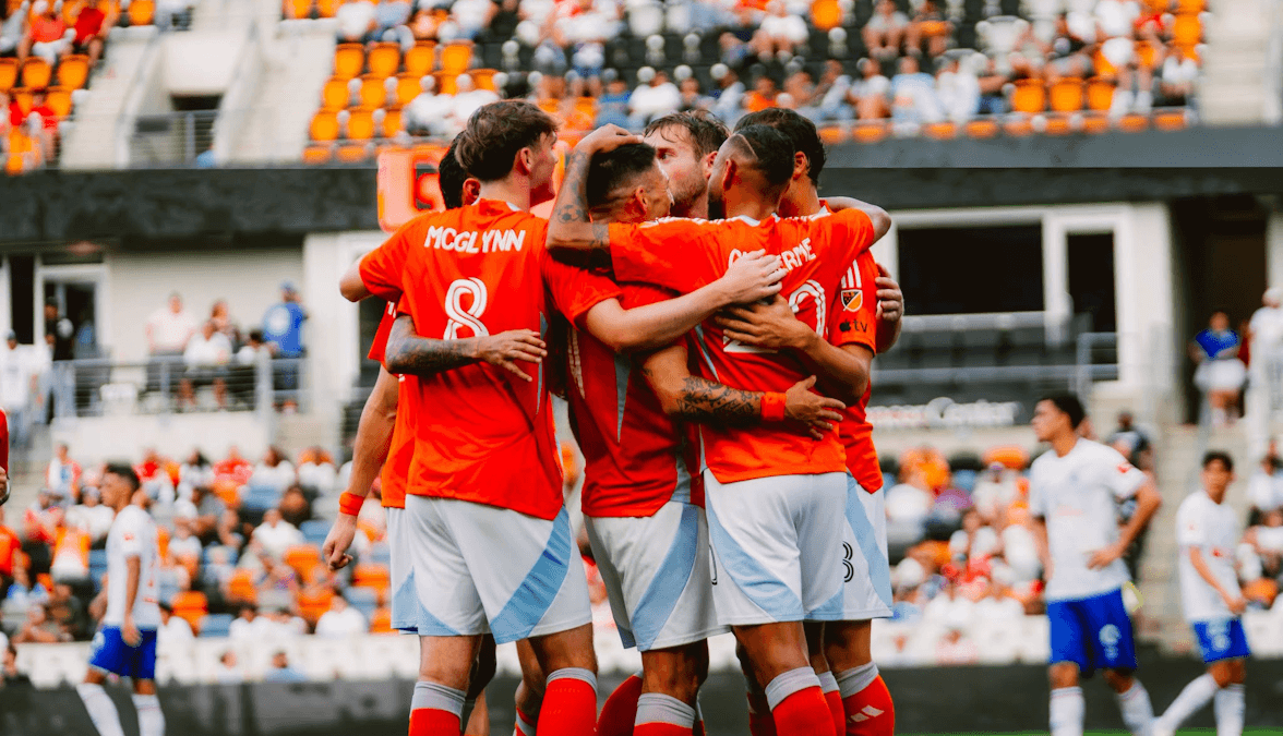 Houston Dynamo. Source: Official Facebook. Edited photo