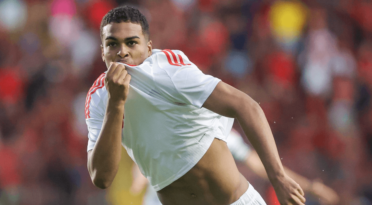 Internacional. Source: Official Facebook. Edited photo