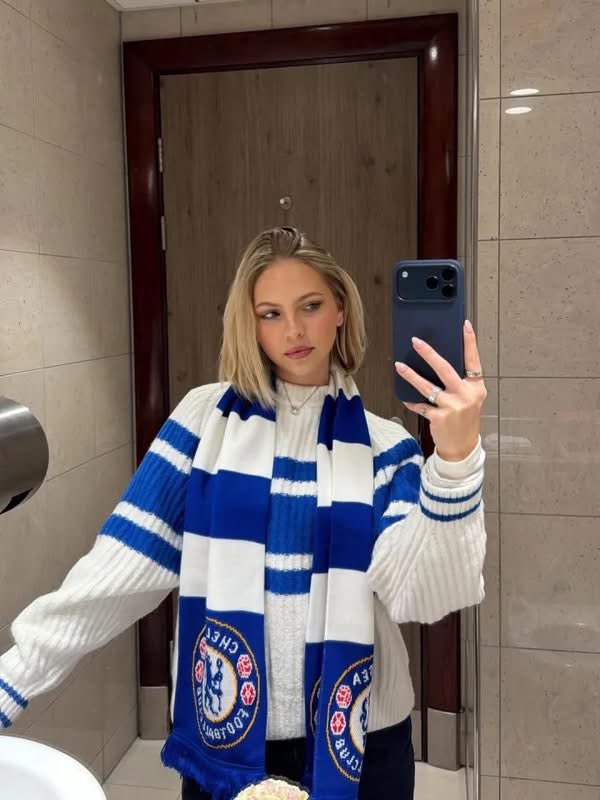 Mykhailo Mudryk & Jordyn Jones From Disneyland Invite to Viral Chelsea