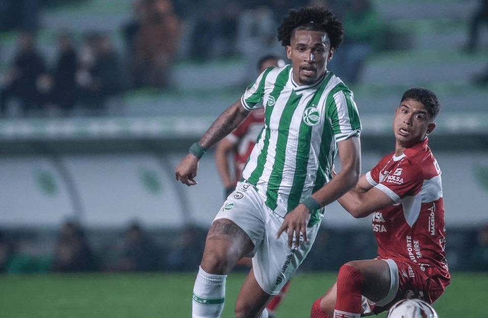 Juventude. Source: Official Facebook. Edited photo