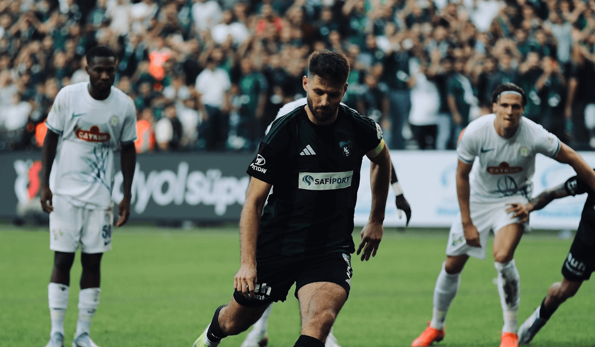 Kocaelispor. Source: Official Facebook. Edited photo
