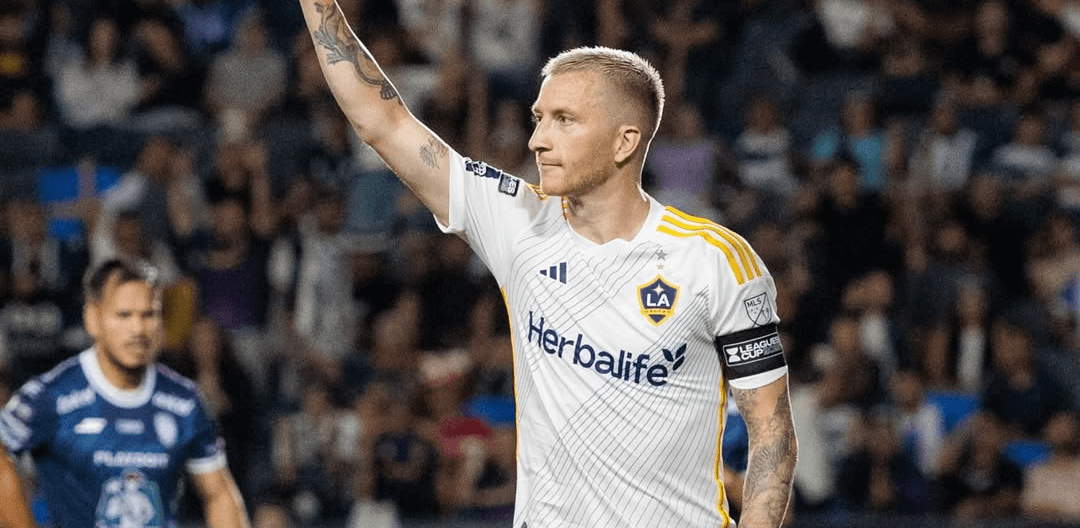 Los Angeles Galaxy. Source: Official Instagram. Edited photo