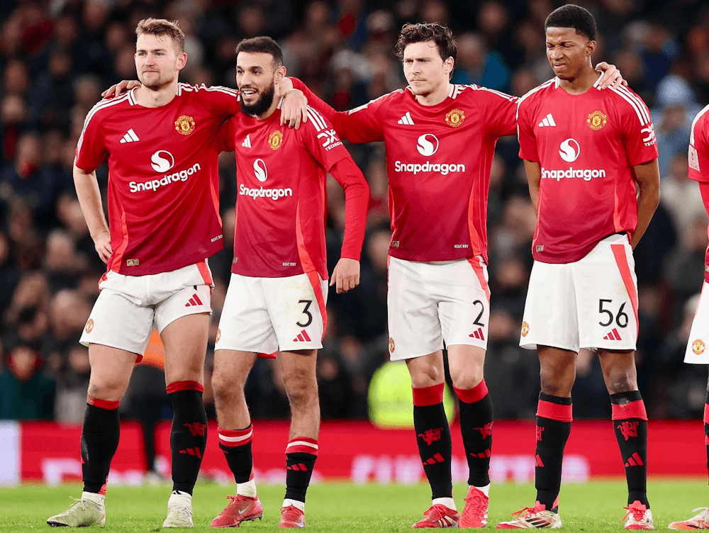 Manchester United. Source: Official Facebook. Edited photo.