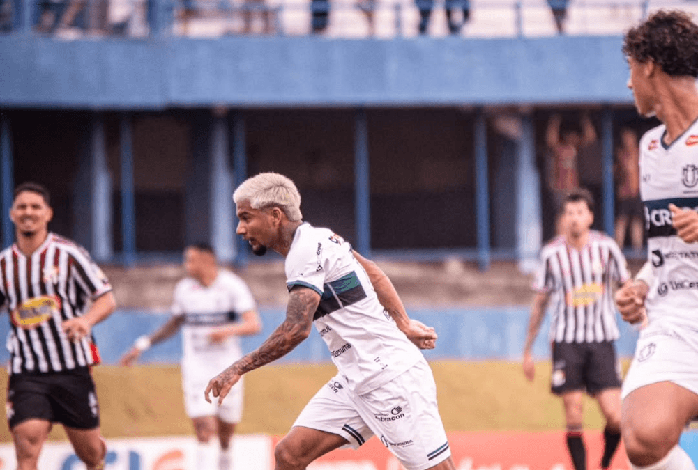 Maringa FC. Source: Official Instagram. Edited photo