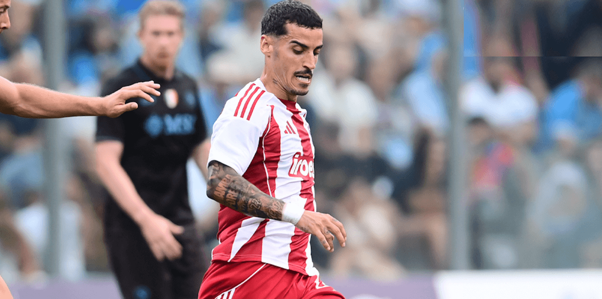 Olympiacos. Source: Official Facebook. Edited photo