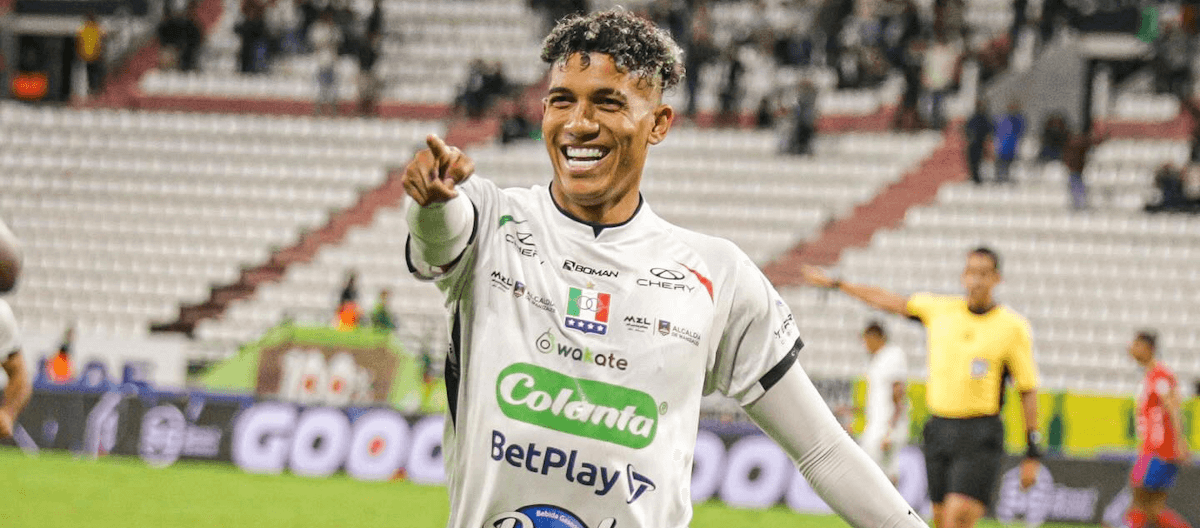 Once Caldas. Source: Official Instagram. Edited photo