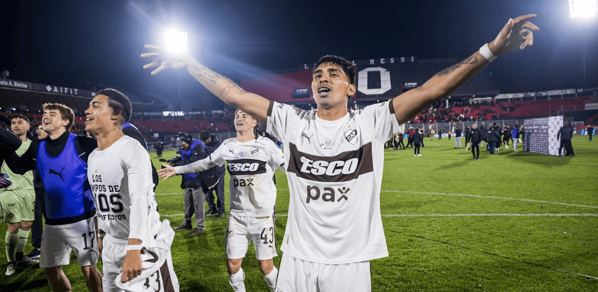 Platense. Source: Official Facebook. Edited photo