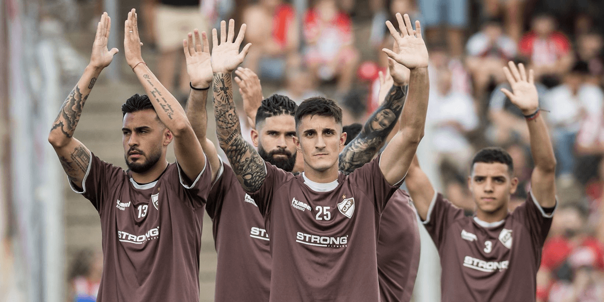 Platense. Source: Official Facebook. Edited photo