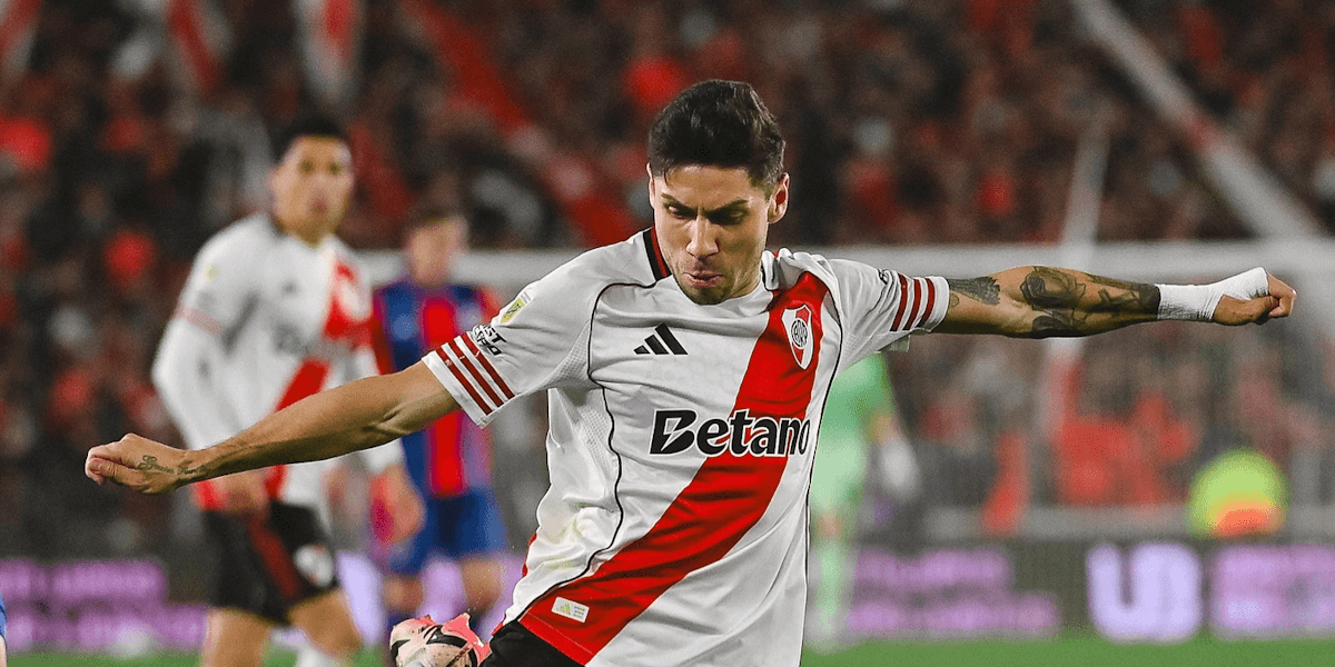 River-Plate. Source: Official Facebook. Edited photo