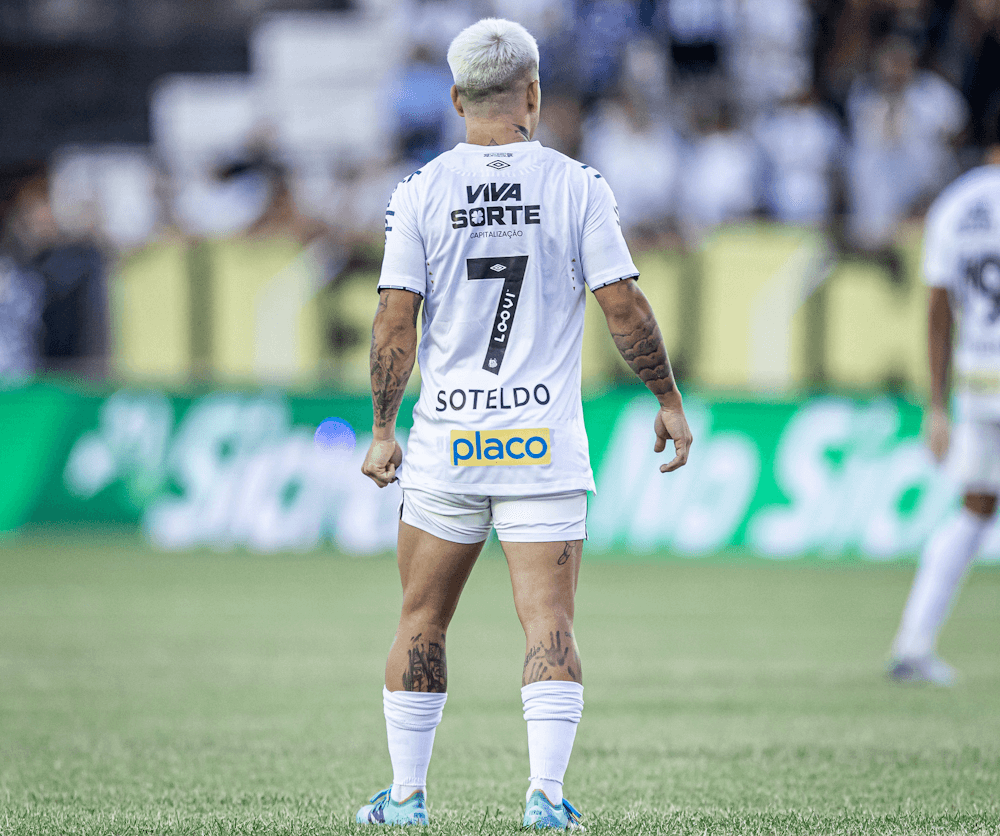 Santos. Source: Official Facebook. Edited photo.