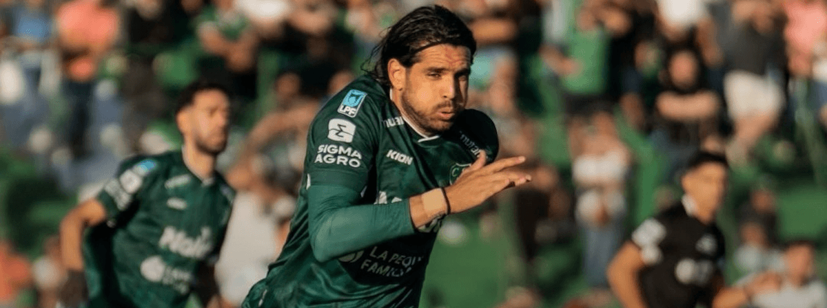 Sarmiento Junin. Source: Official Facebook. Edited photo