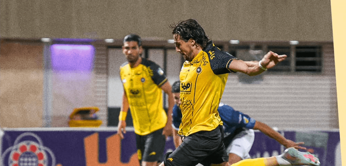 Sepahan. Source: Official Facebook. Edited photo