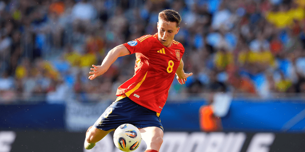 Spain U19. Source: Official Facebook. Edited photo