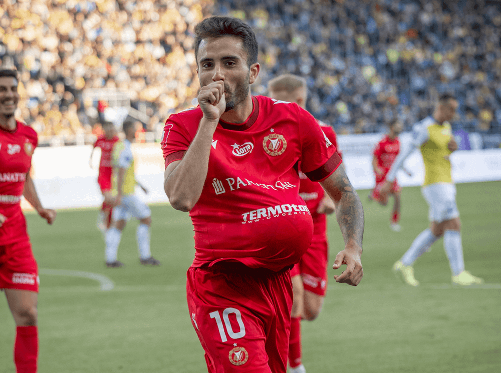 Widzew Lodz. Source: Official Facebook. Edited photo.