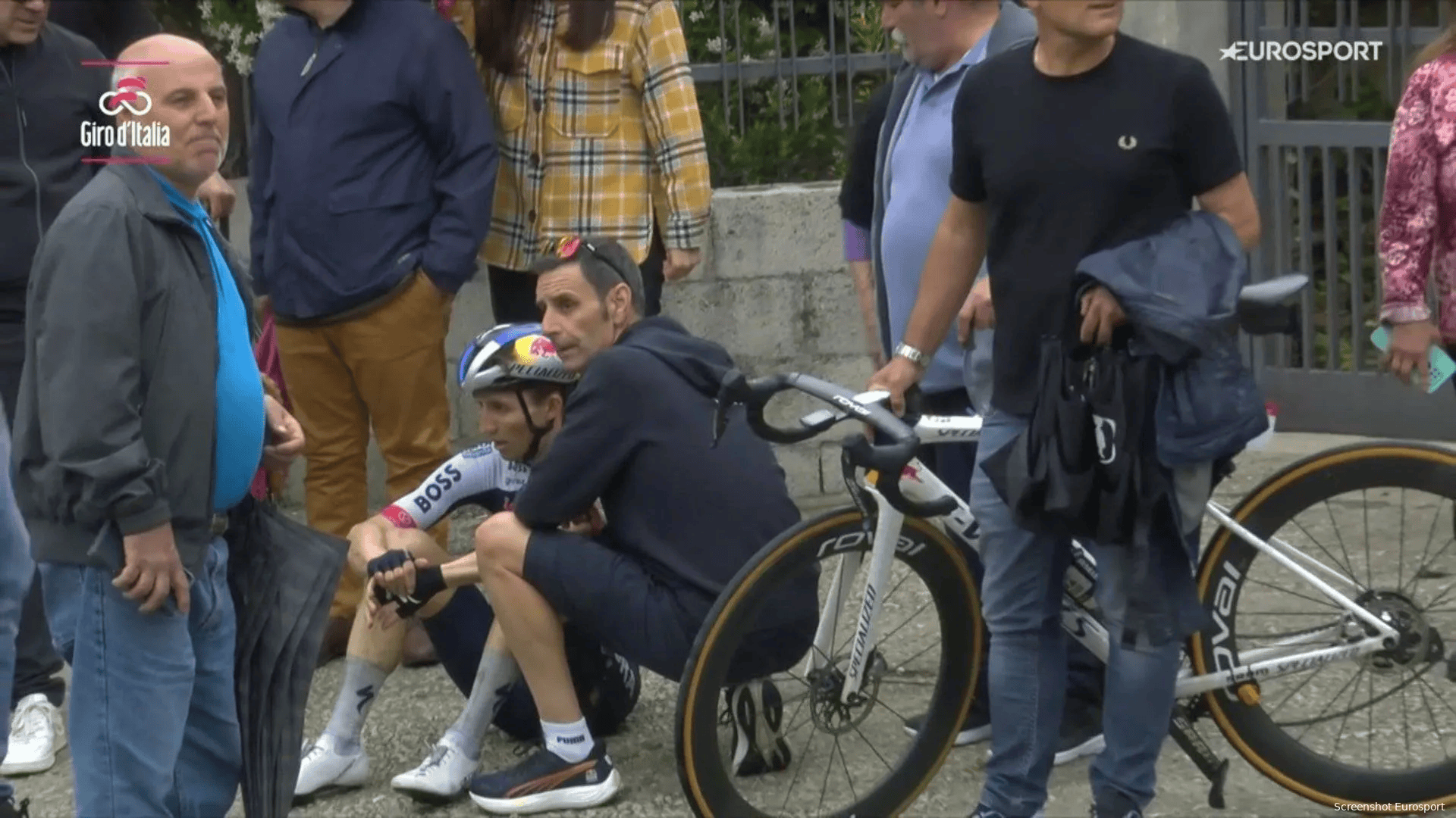 jai hindley abandons grio at stage 6