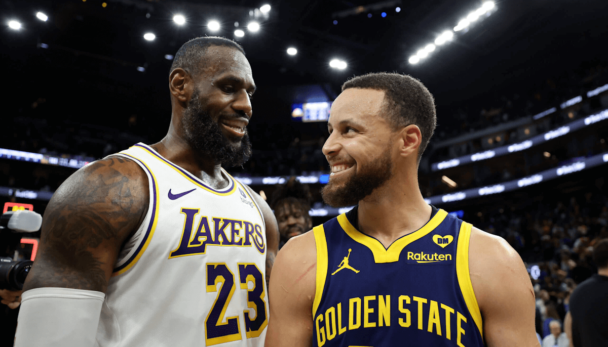 LeBron James and Steph Curry. Source: rompelamas.com