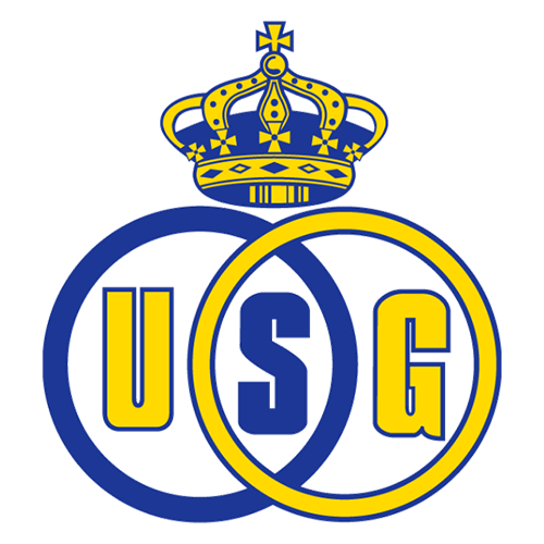 The players of Royale Union Saint-Gilloise pose for a teamphoto prior